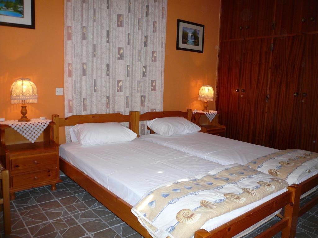 Liossis Rooms & Apartments Skopelos Town Phòng bức ảnh