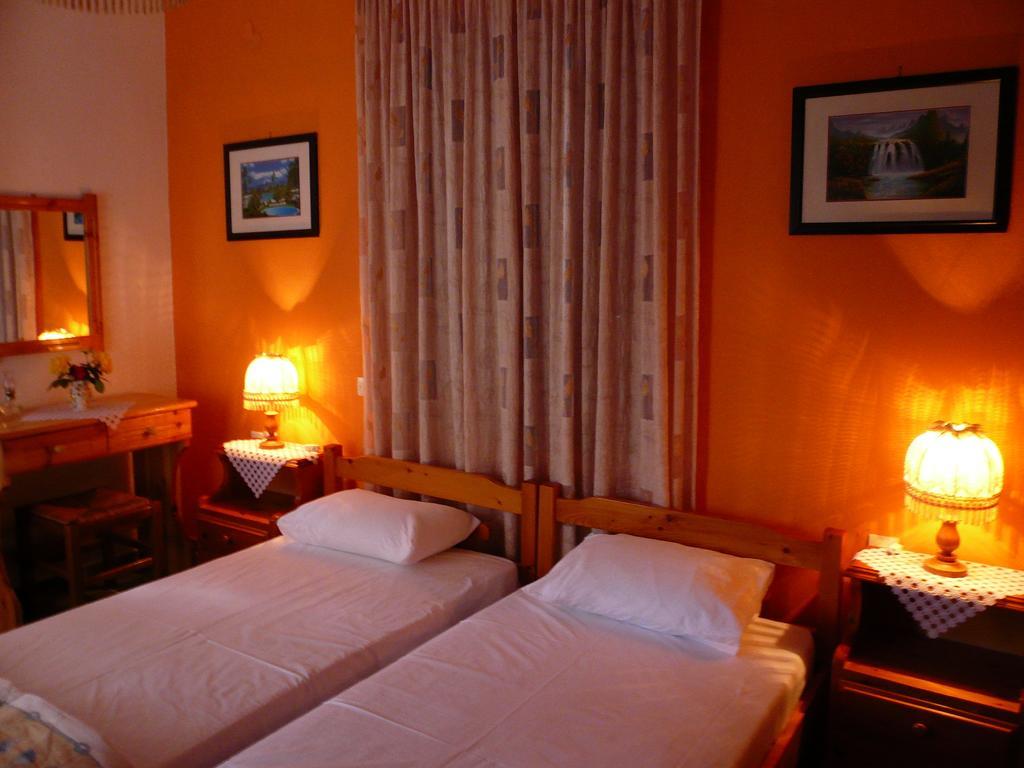 Liossis Rooms & Apartments Skopelos Town Phòng bức ảnh