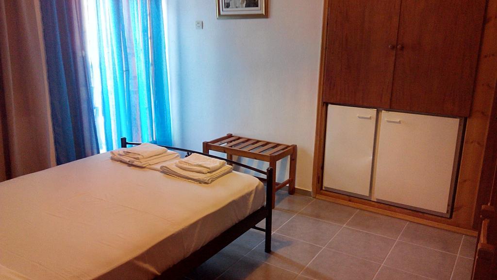 Liossis Rooms & Apartments Skopelos Town Phòng bức ảnh