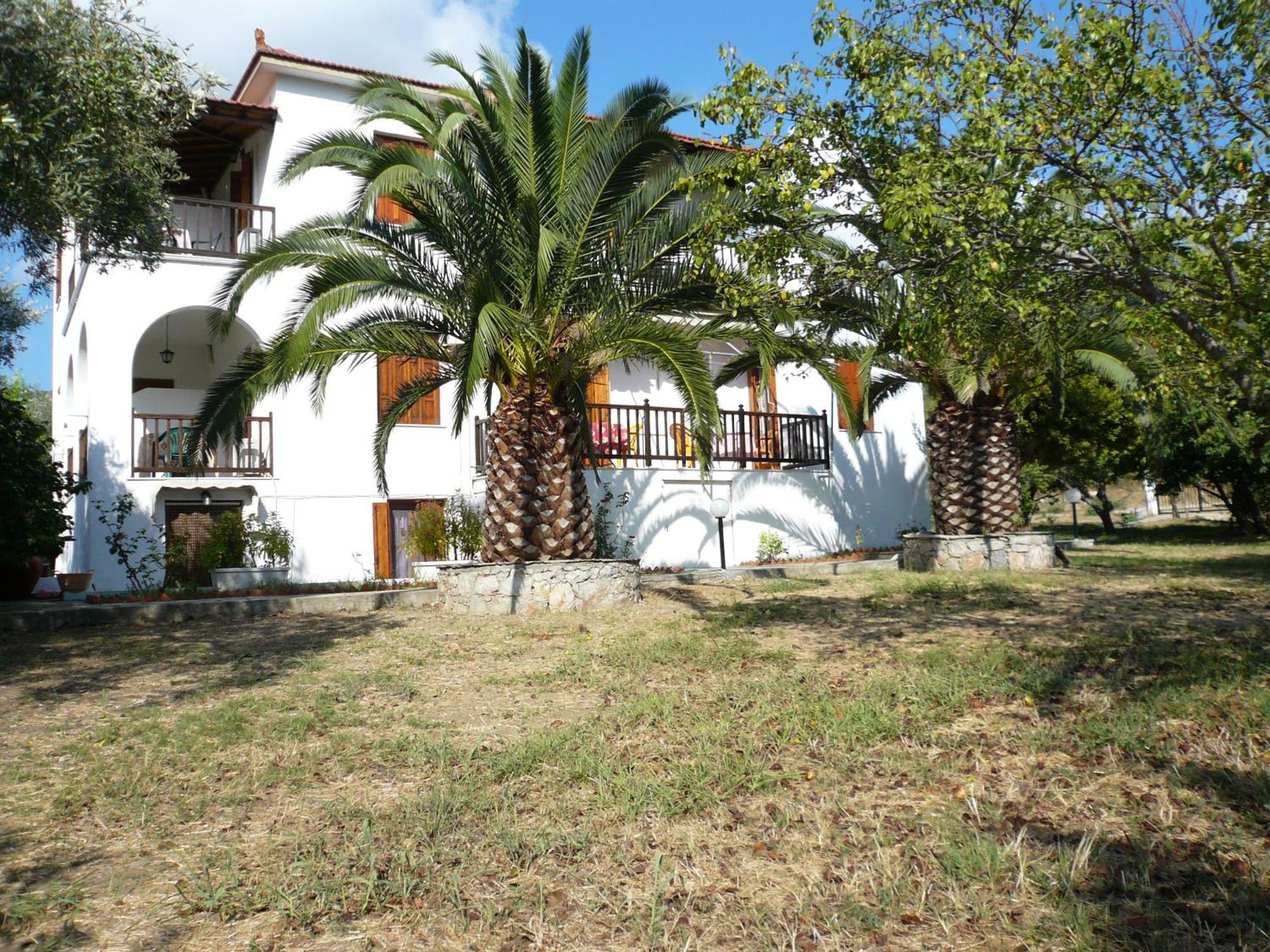 Liossis Rooms & Apartments Skopelos Town Ngoại thất bức ảnh