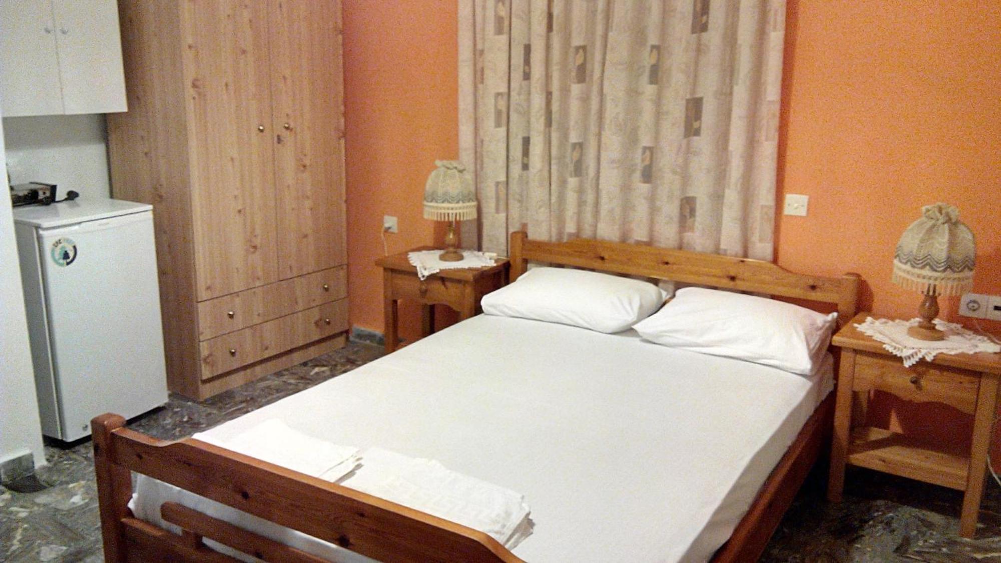 Liossis Rooms & Apartments Skopelos Town Phòng bức ảnh