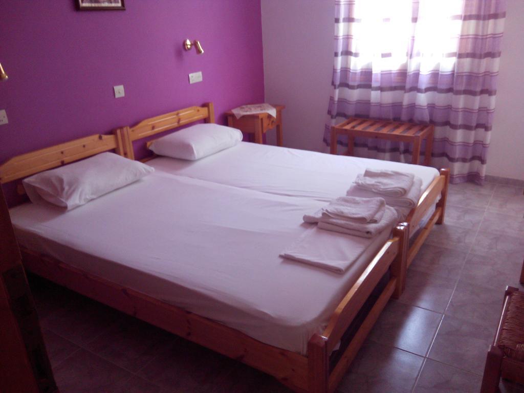 Liossis Rooms & Apartments Skopelos Town Ngoại thất bức ảnh