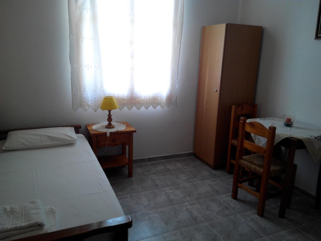 Liossis Rooms & Apartments Skopelos Town Ngoại thất bức ảnh