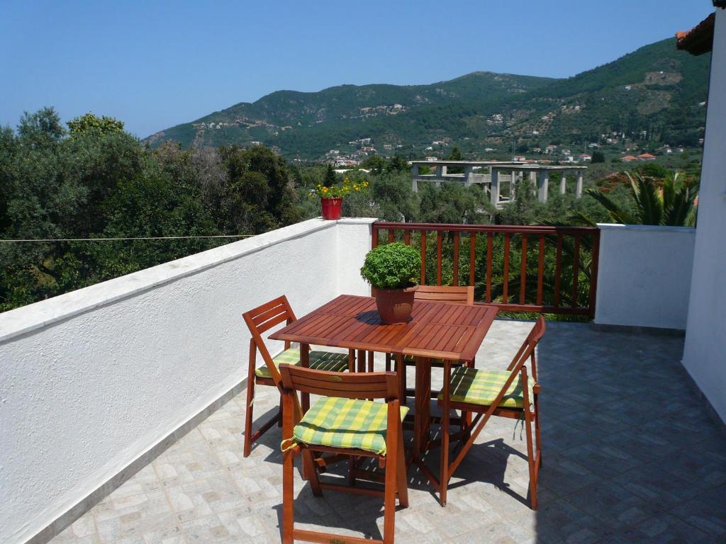Liossis Rooms & Apartments Skopelos Town Ngoại thất bức ảnh