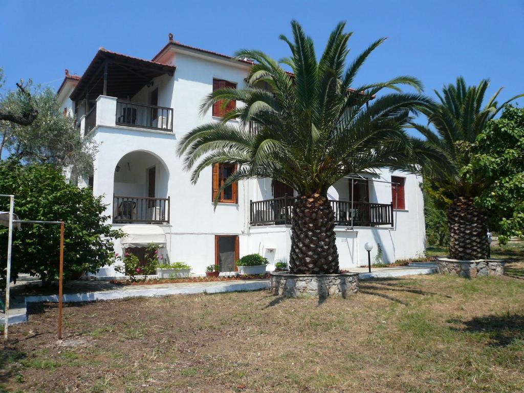 Liossis Rooms & Apartments Skopelos Town Ngoại thất bức ảnh